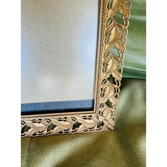 Vintage Ornate Gold Leaf Metal Picture Frame 8x10 - Picture 3 of 6
